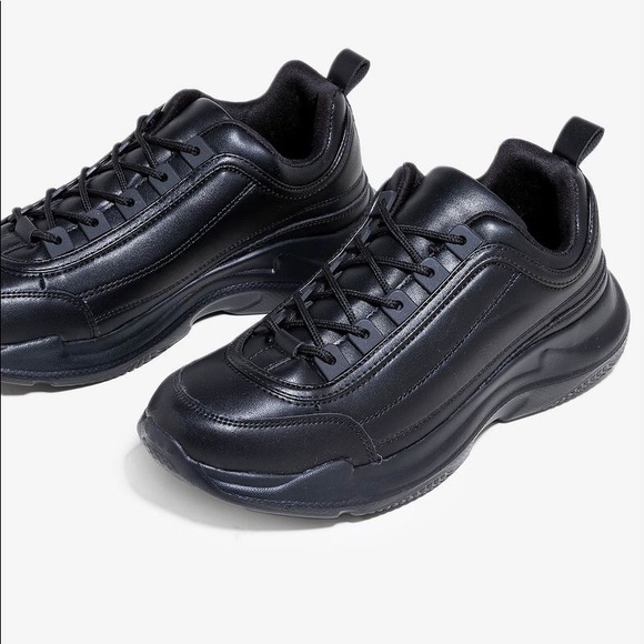 Shoes - Black Sneakers 👟